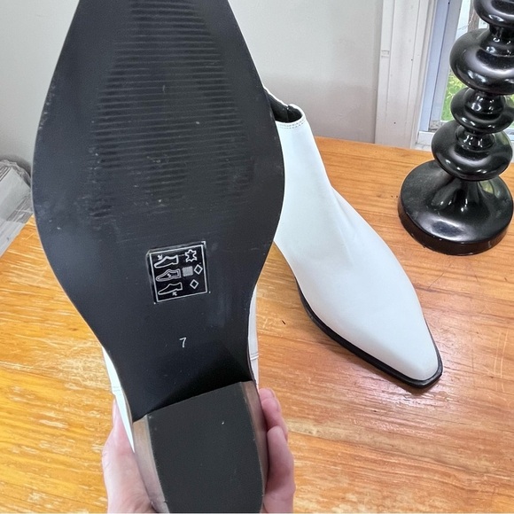 NWOB ASOS Women’s Leather Western Heel Chelsea Boot - Picture 15 of 15